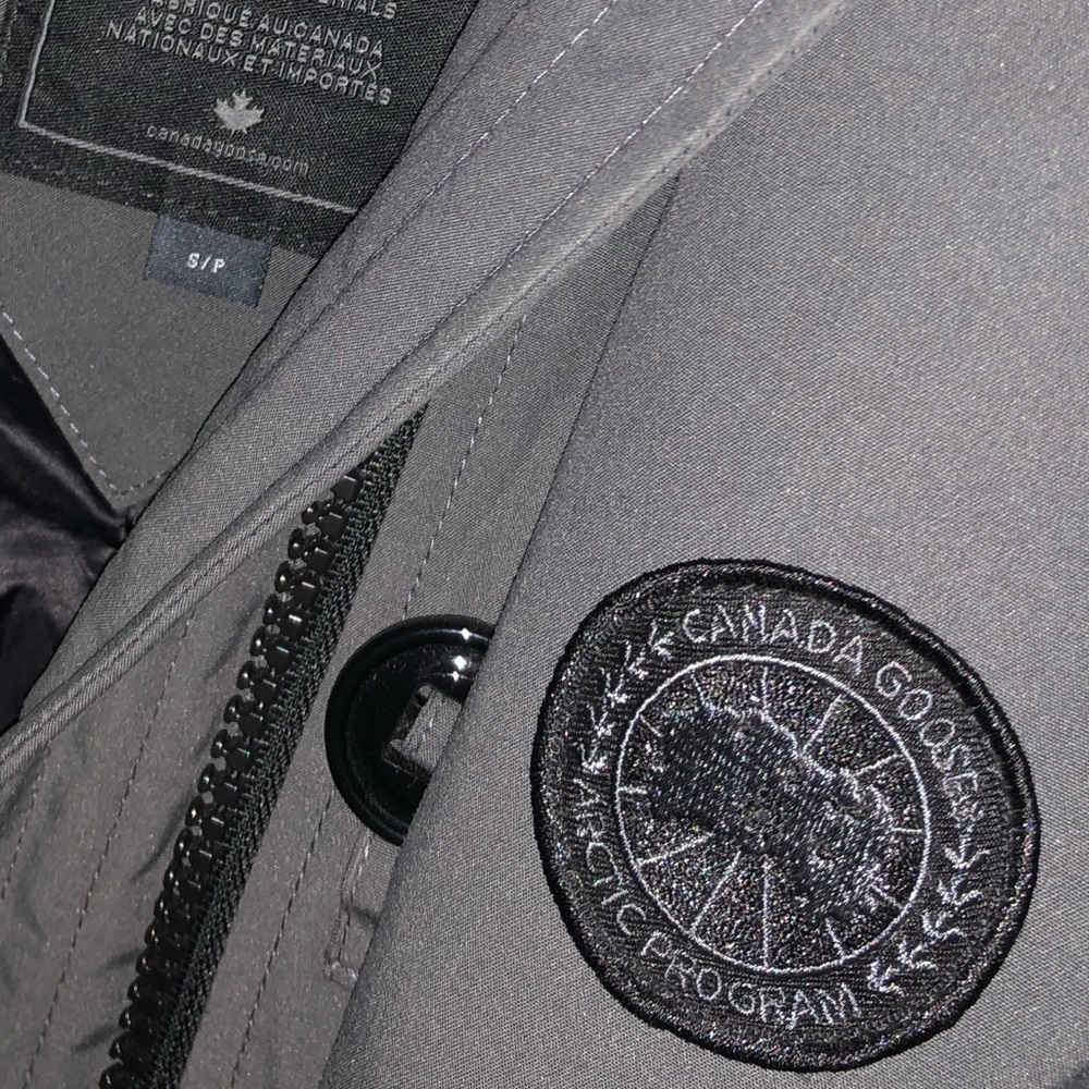Canada Goose Women's Puffer Jacket in Gray with Black Patch